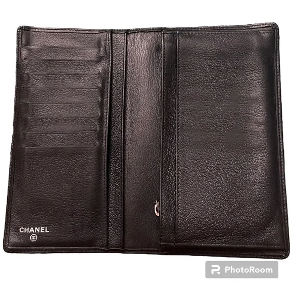CHANEL Black Leather Camellia Bifold Long Wallet - Authentic - Picture 3 of 16